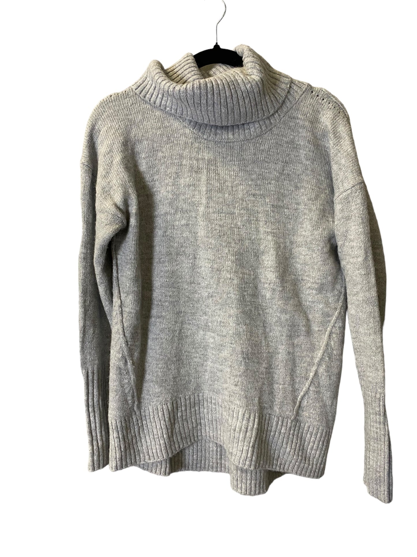 Sweater By Gap In Grey, Size: M