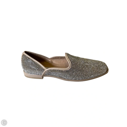 Shoes Flats By Chelsea And Violet In Silver, Size: 6