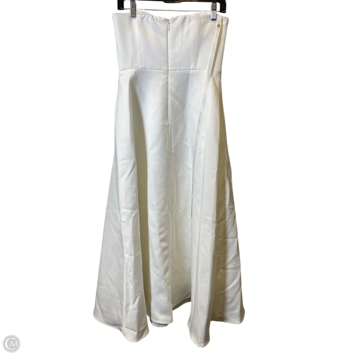 Dress Party Long By Clothes Mentor In White, Size: 6