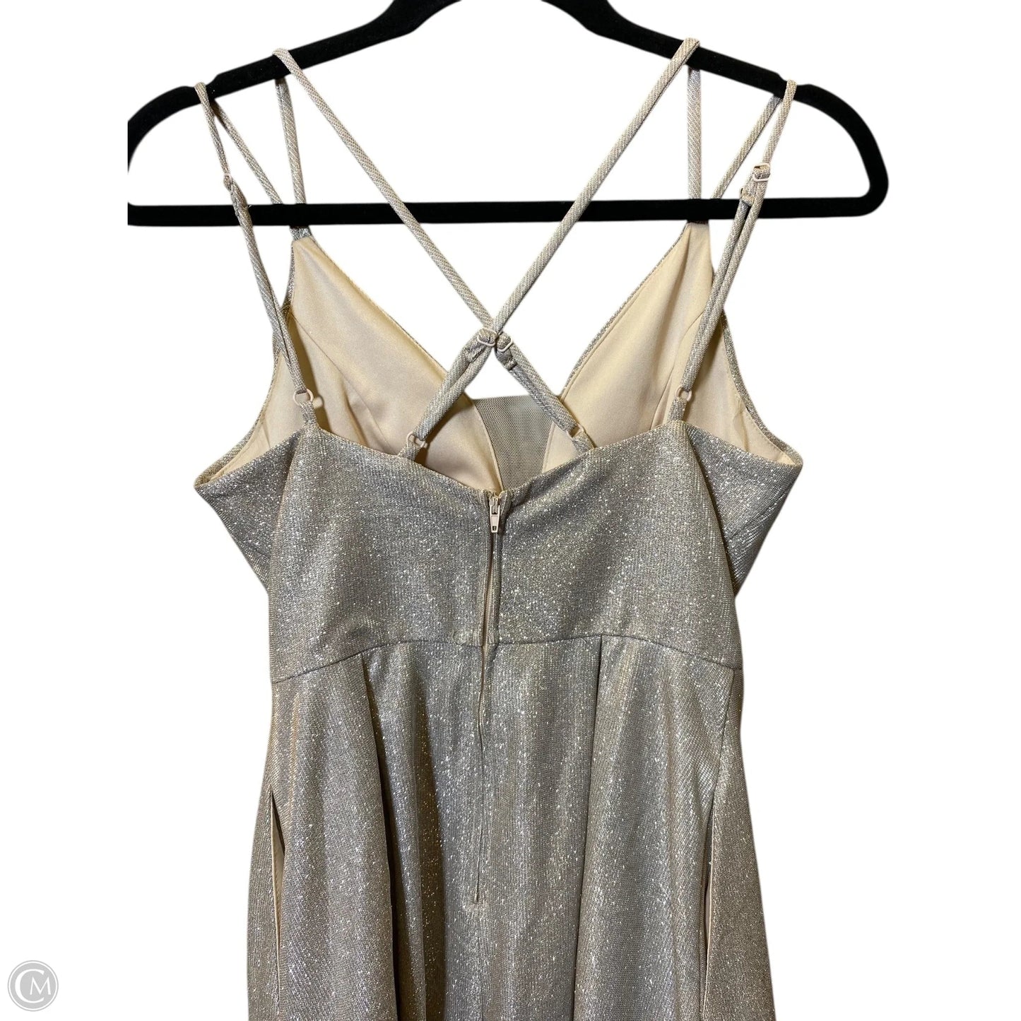 Dress Party Short By Clothes Mentor In Silver, Size: 4