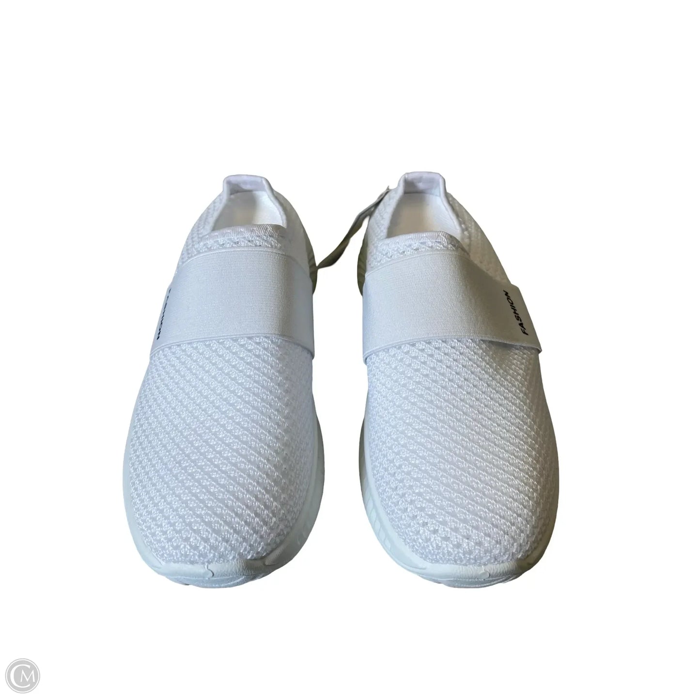 Shoes Sneakers By Clothes Mentor In White, Size: 5.5