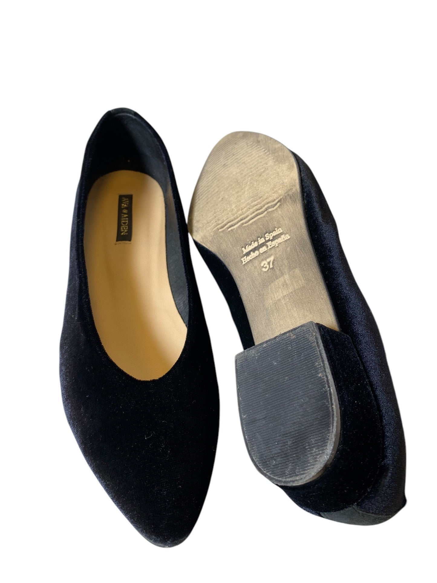 Shoes Flats By Clothes Mentor In Black, Size: 7