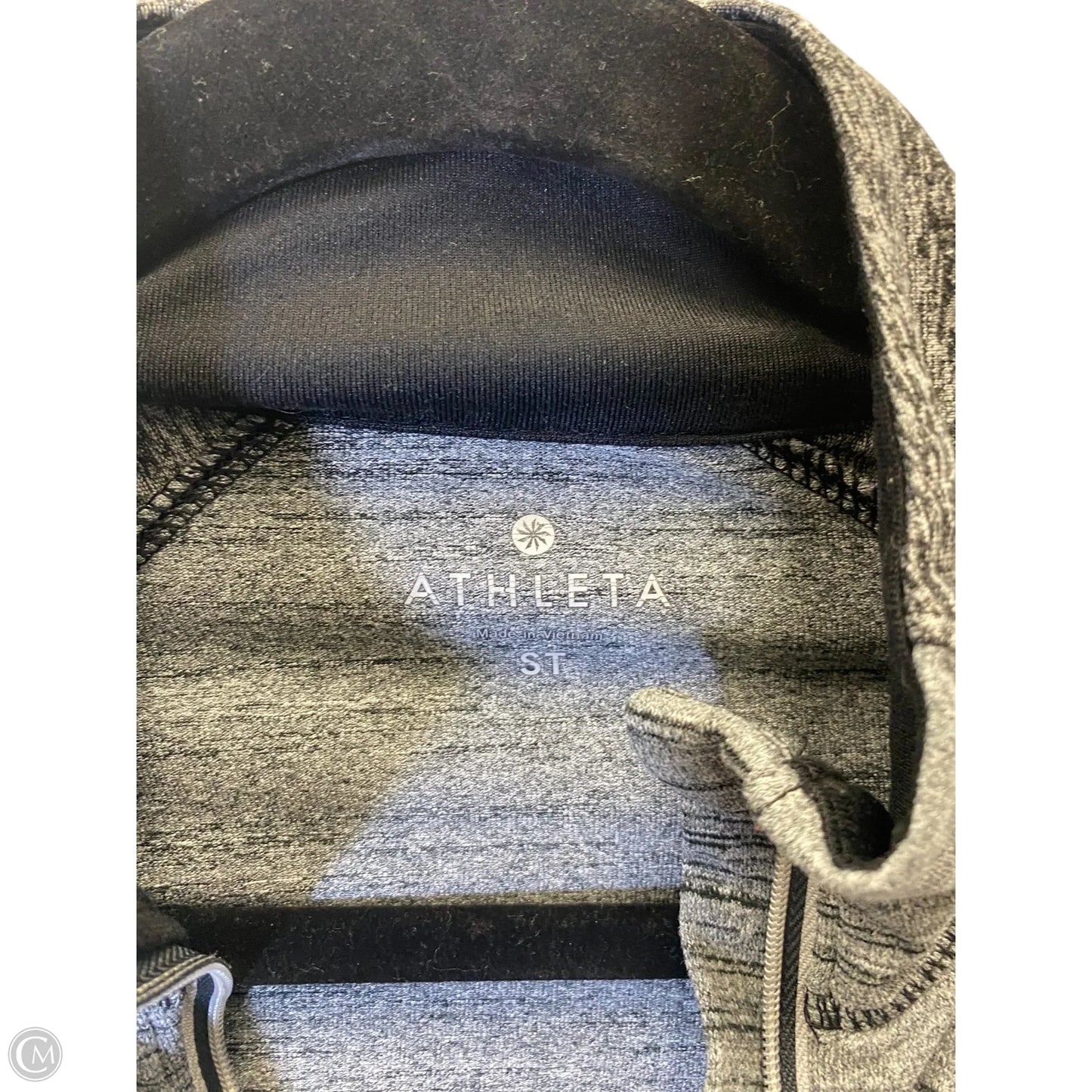 Athletic Top Long Sleeve Collar By Athleta In Black & Grey, Size: S