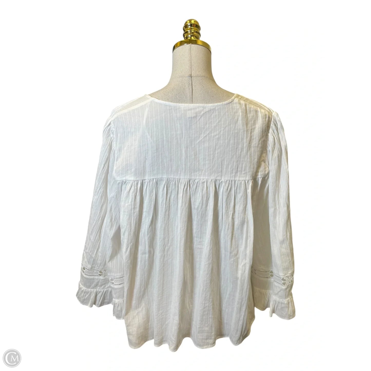 Top Long Sleeve By Clothes Mentor In White, Size: M