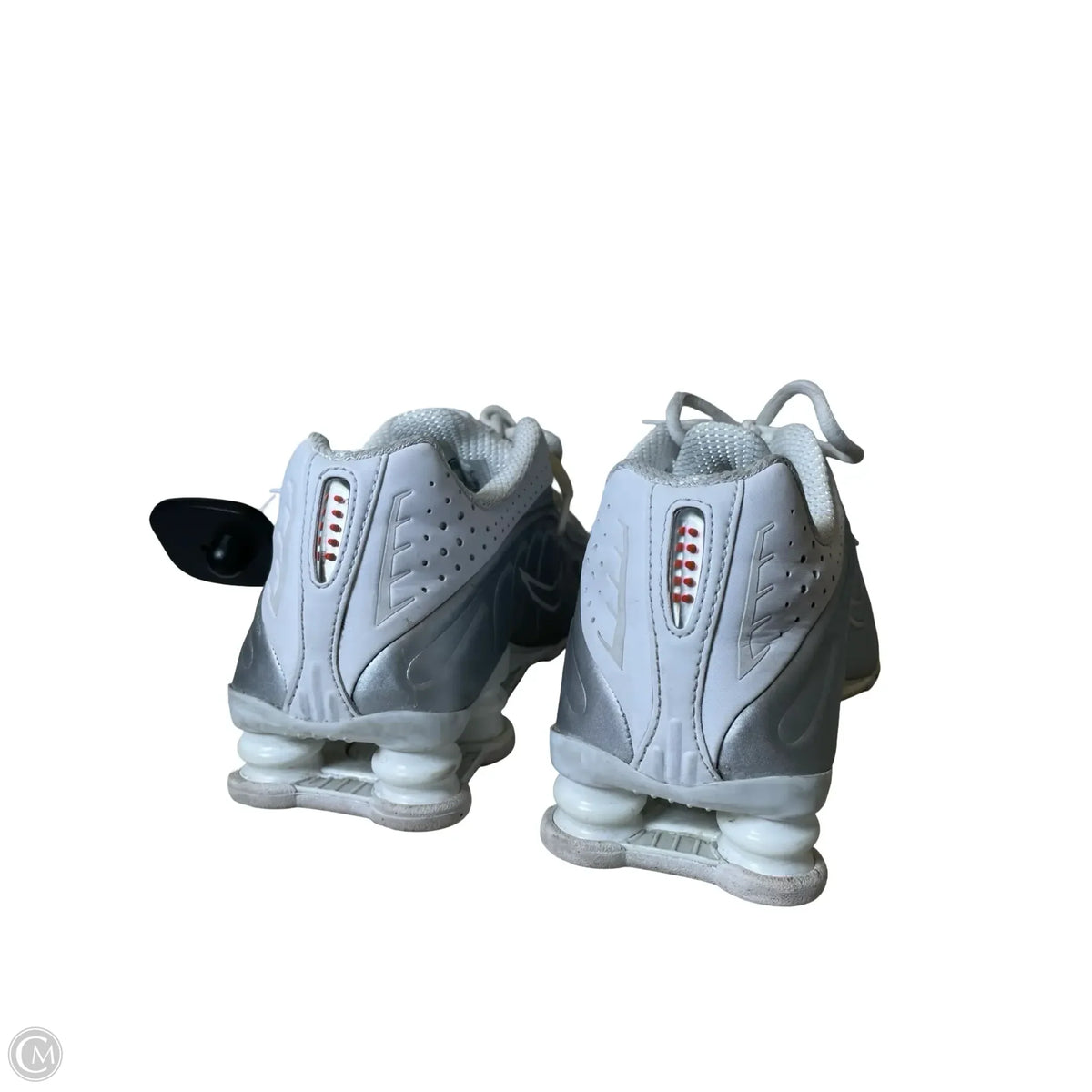 Shoes Athletic By Nike In Grey & White, Size: 7
