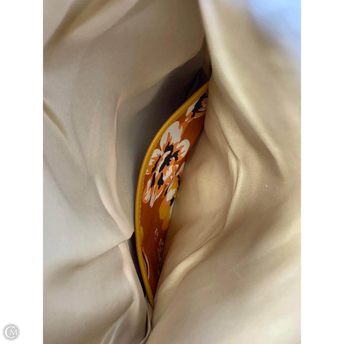 Clutch By Clothes Mentor, Size: Medium