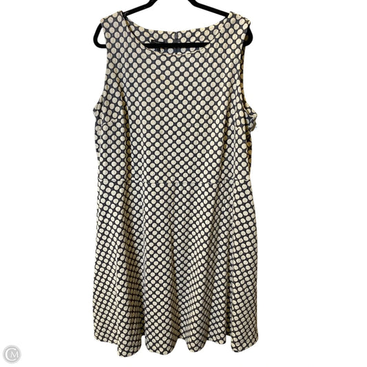Dress Casual Short By Talbots In Cream & Grey, Size: 2x