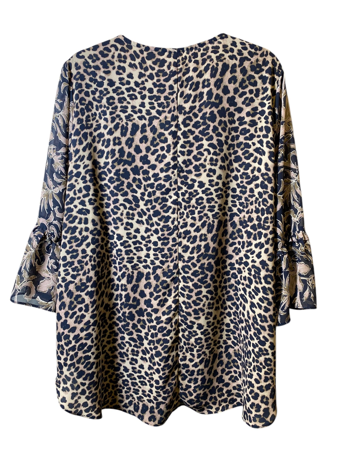 Top Long Sleeve By Cato In Animal Print, Size: 1x