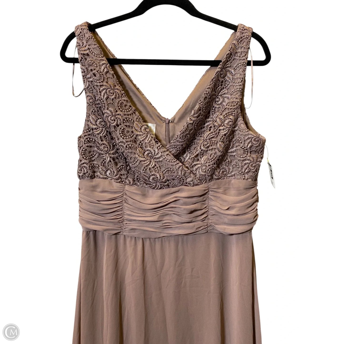 Dress Casual Maxi By Clothes Mentor In Beige, Size: 16