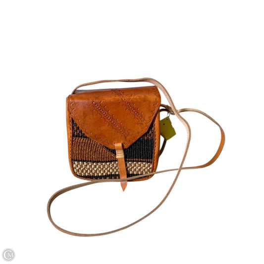 Crossbody By Clothes Mentor, Size: Medium