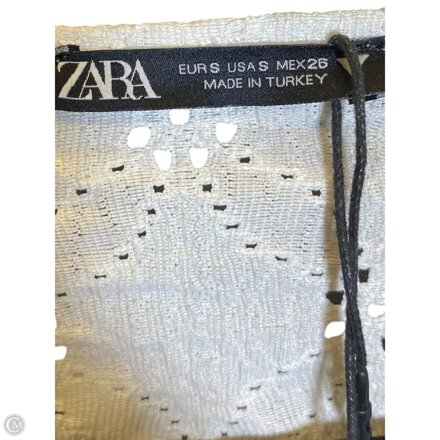 Top Long Sleeve By Zara In White, Size: S