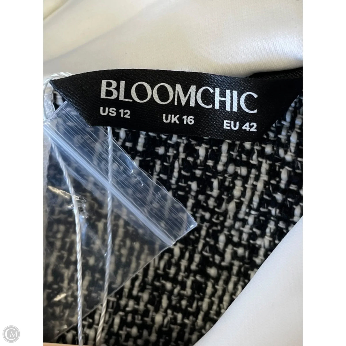 Top Long Sleeve By Bloomchic In Black & White, Size: 12