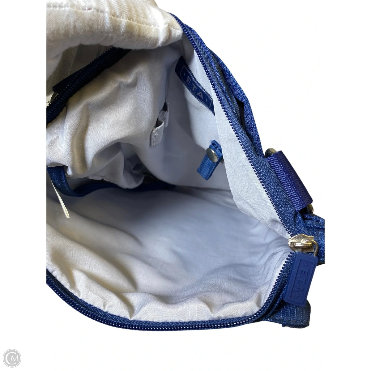 Crossbody By Clothes Mentor, Size: Medium