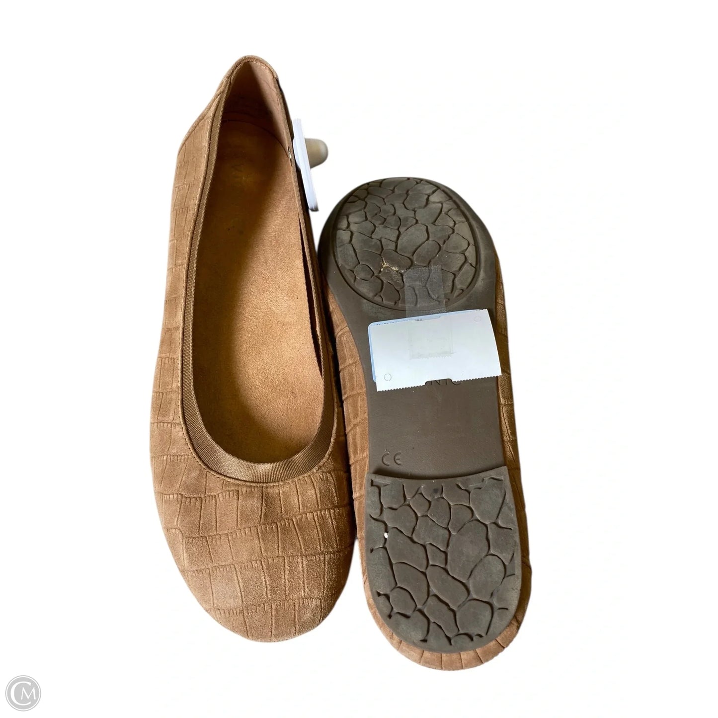 Shoes Flats By Vionic In Tan, Size: 11