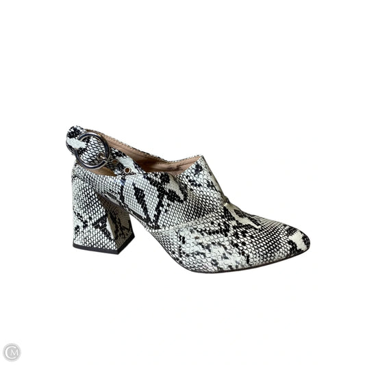 Shoes Heels Block By Clothes Mentor In Animal Print, Size: 7.5