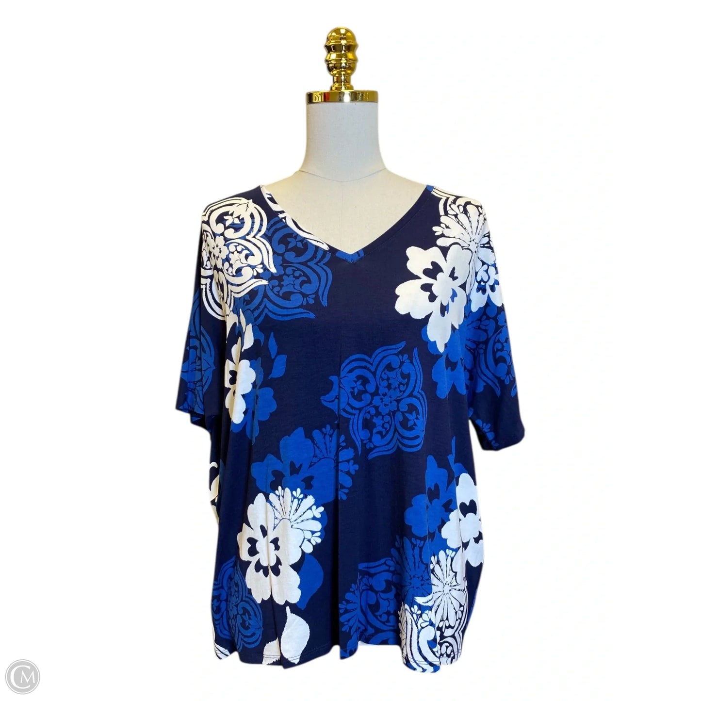 Top Short Sleeve By Chicos In Blue & White, Size: L