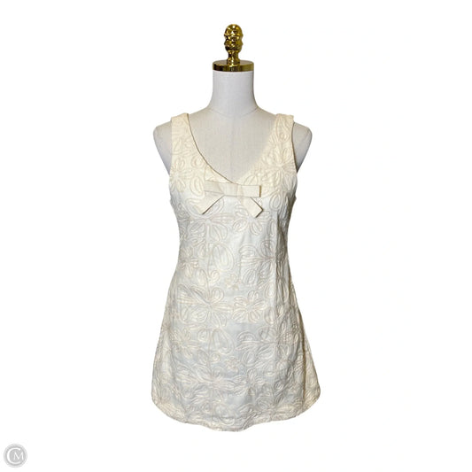 Capris By Clothes Mentor In Cream, Size: S