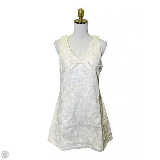 Dress Casual Short By Clothes Mentor In Cream, Size: L