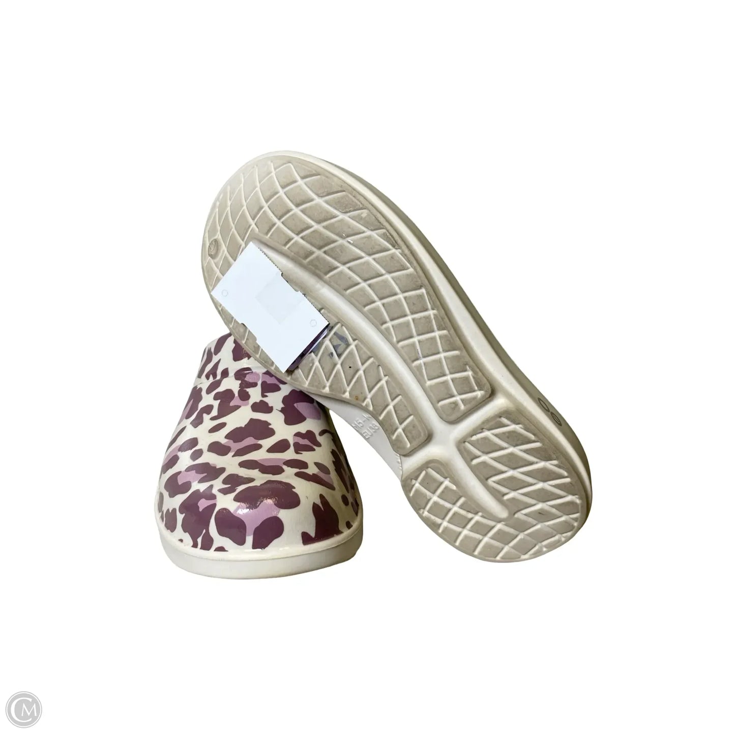 Shoes Flats By Oofos In Animal Print, Size: 7