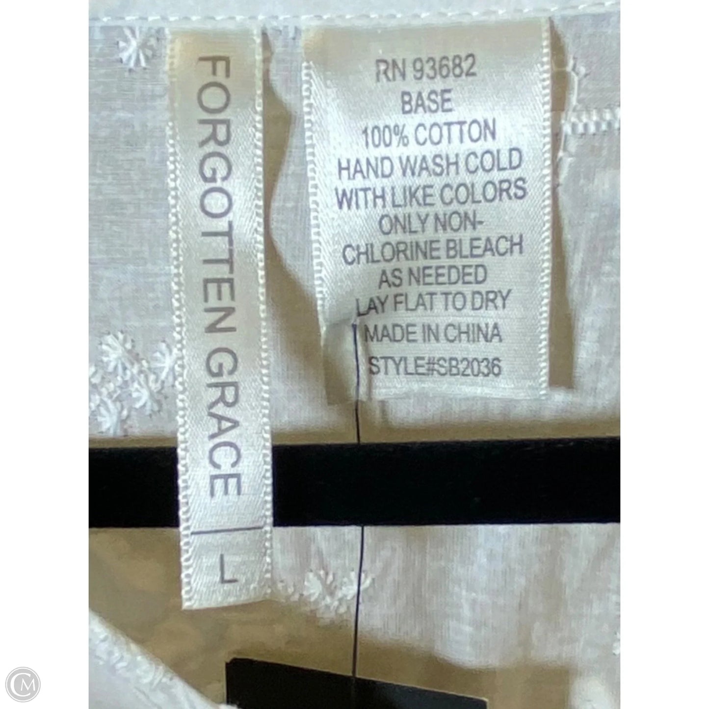 Top Short Sleeve By Clothes Mentor In White, Size: L