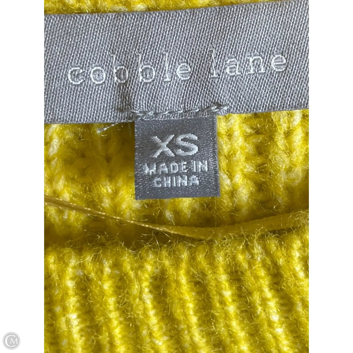 Sweater By Clothes Mentor In Yellow, Size: Xs