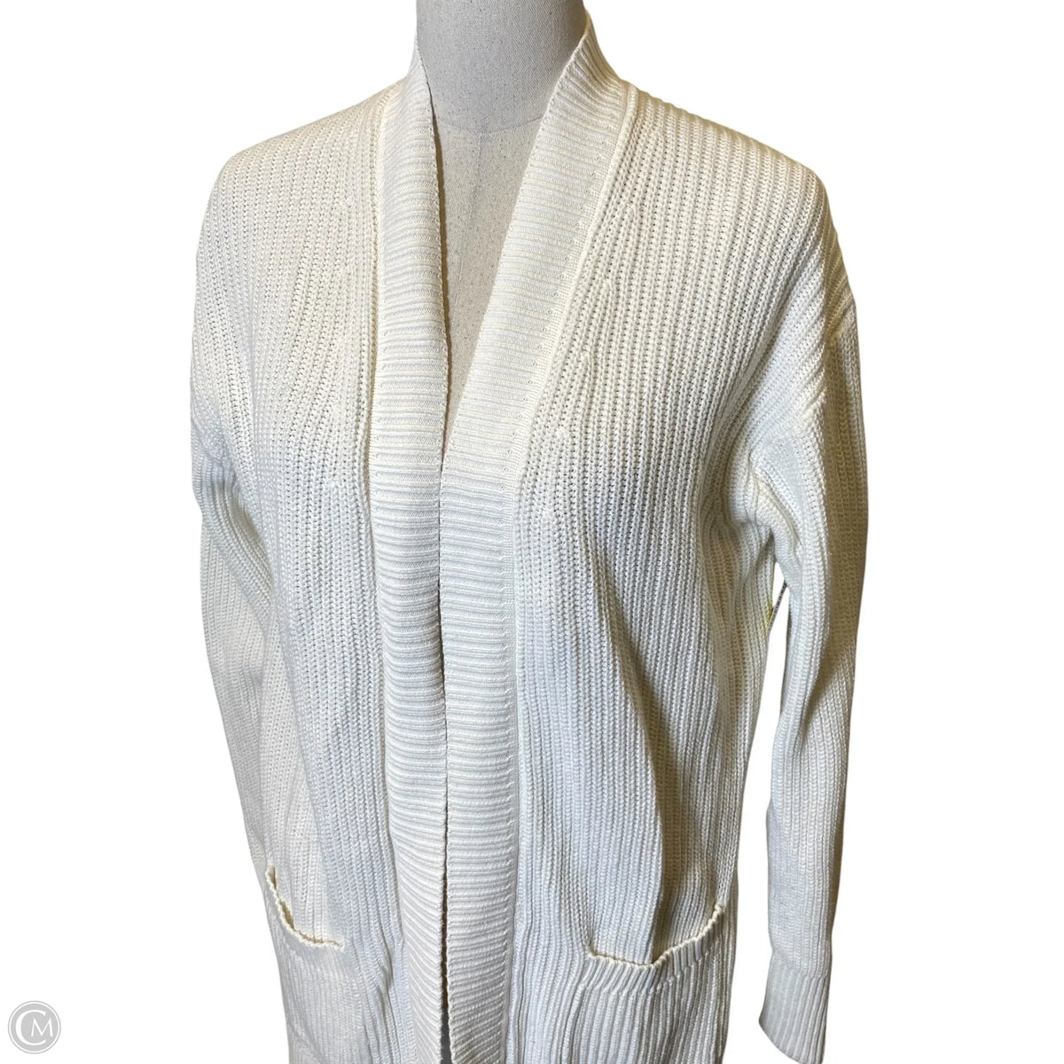 Sweater Cardigan By Clothes Mentor In White, Size: S