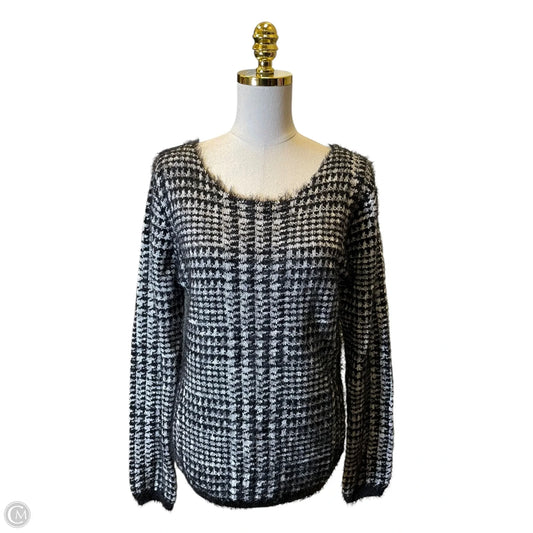 Sweater By Clothes Mentor In Black & White, Size: Xl