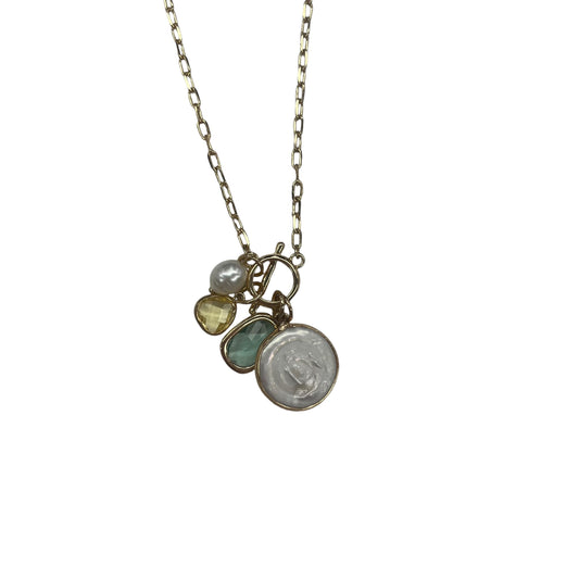 Necklace Charm By Clothes Mentor In Gold