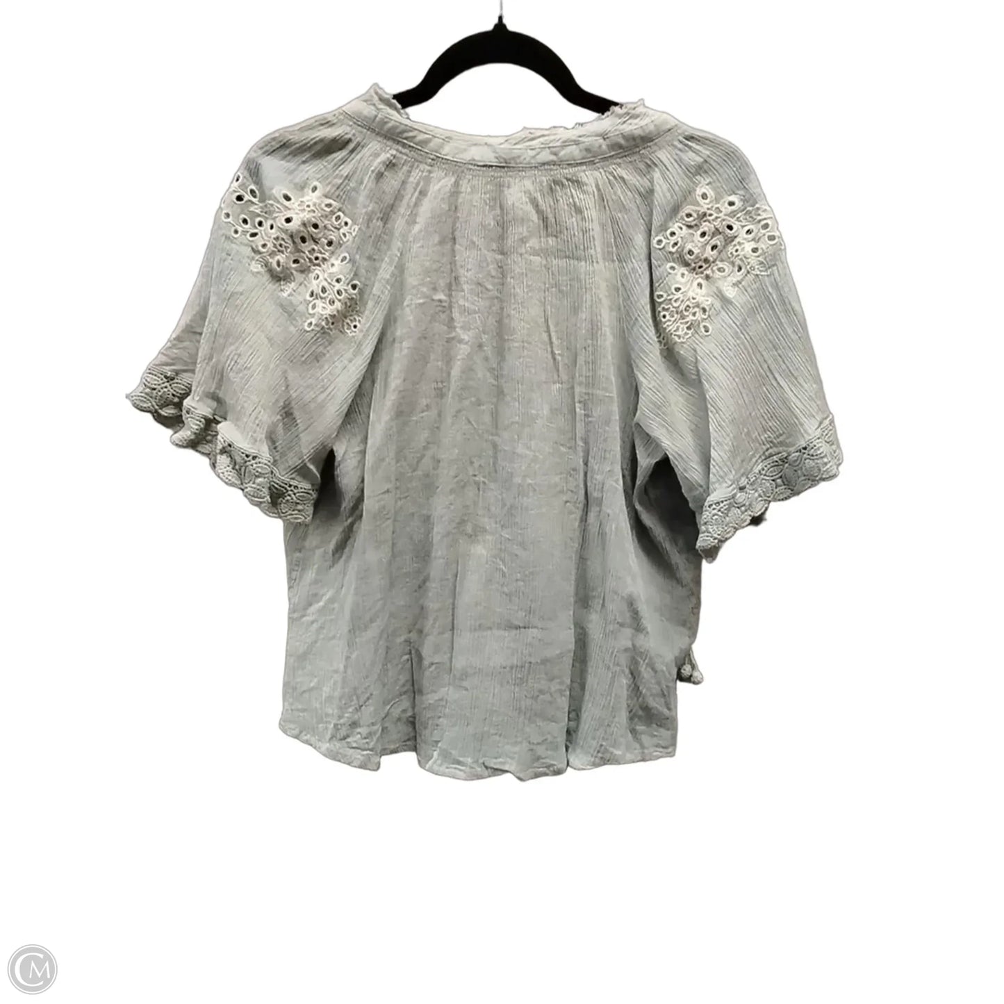 Top Short Sleeve By Chelsea And Theodore In Green, Size: S