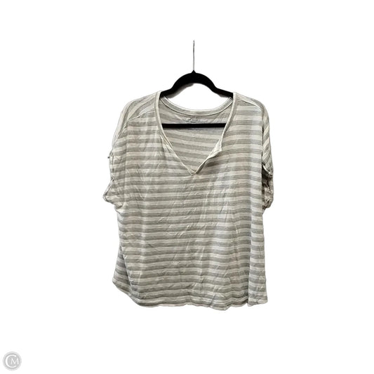 Top Short Sleeve By Lane Bryant In Striped Pattern, Size: 1x