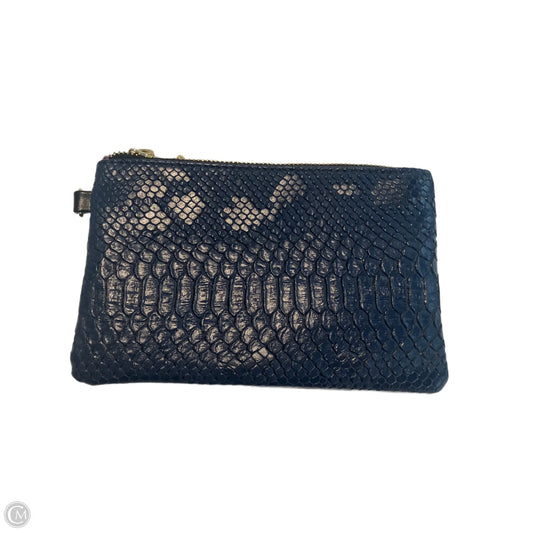 Clutch By Clothes Mentor, Size: Large