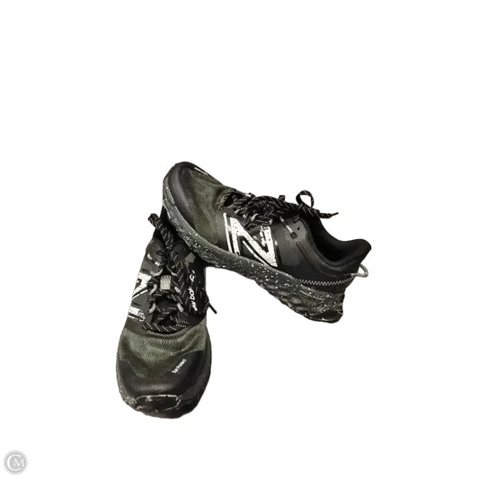 Shoes Athletic By New Balance In Black & White, Size: 9.5
