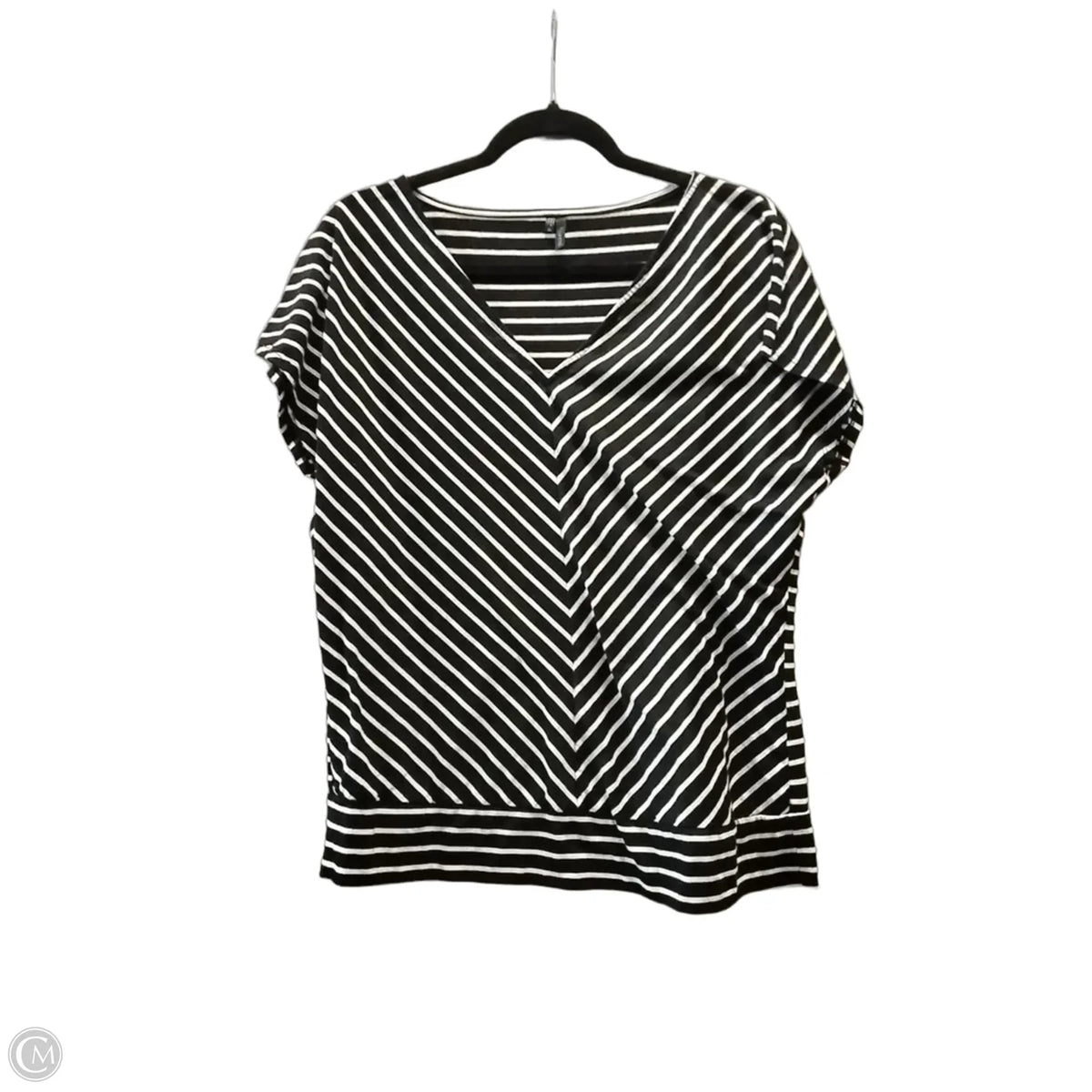 Top Short Sleeve Basic By Maurices In Black & White, Size: Xl