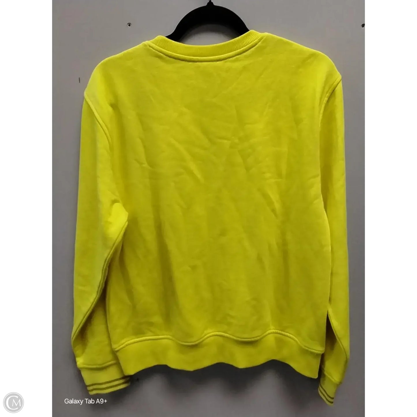 Sweatshirt Crewneck By Clothes Mentor In Yellow, Size: M