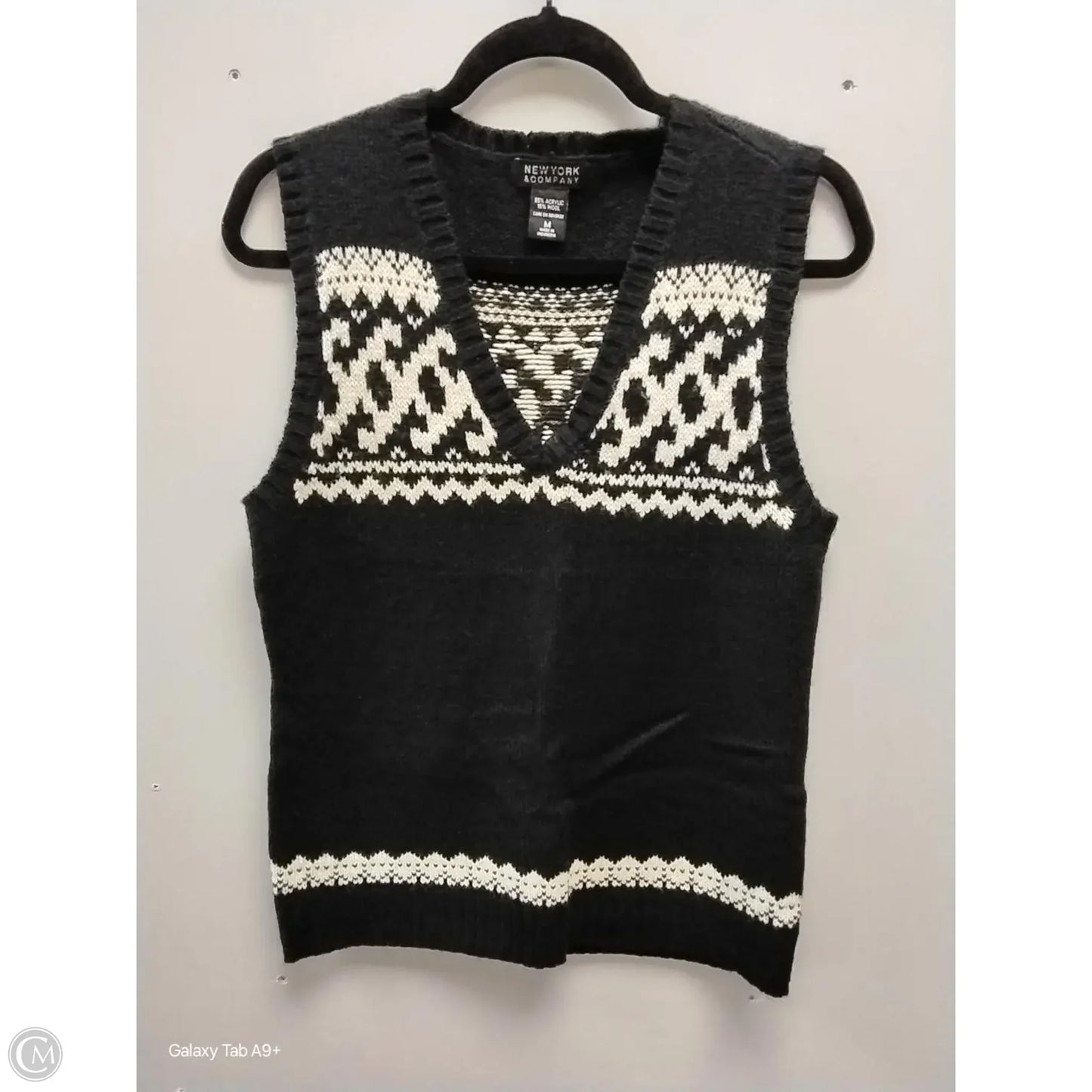 Vest Sweater By New York And Co In Black & Cream, Size: M