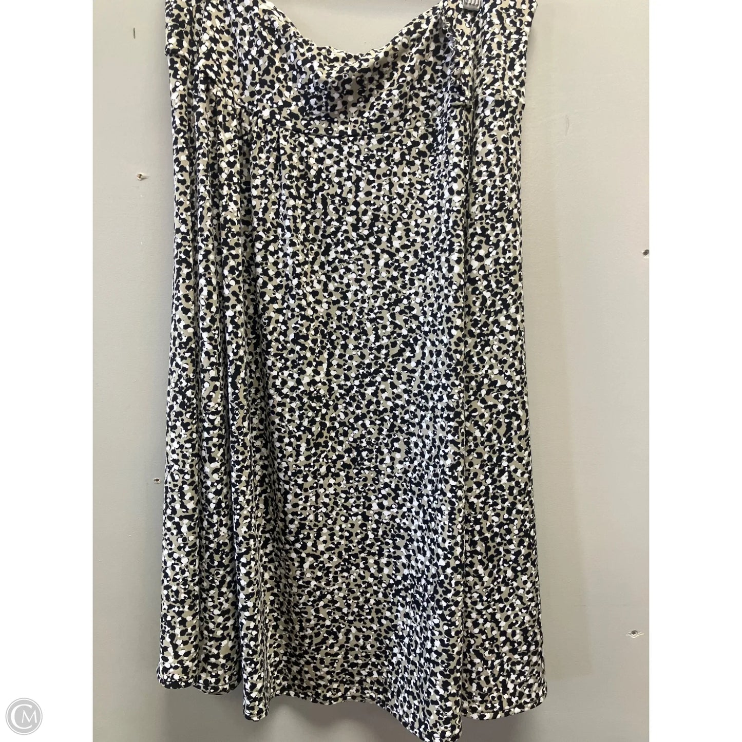 Skirt Maxi By Clothes Mentor In Leopard Print, Size: M