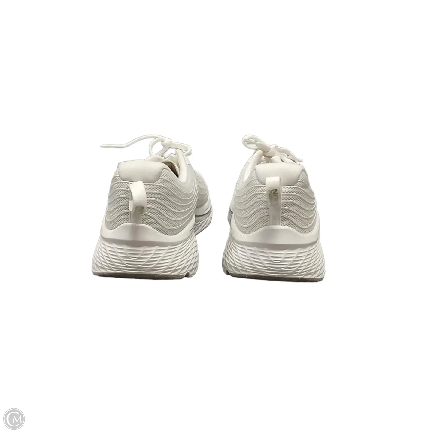 Shoes Sneakers By Skechers In White, Size: 9