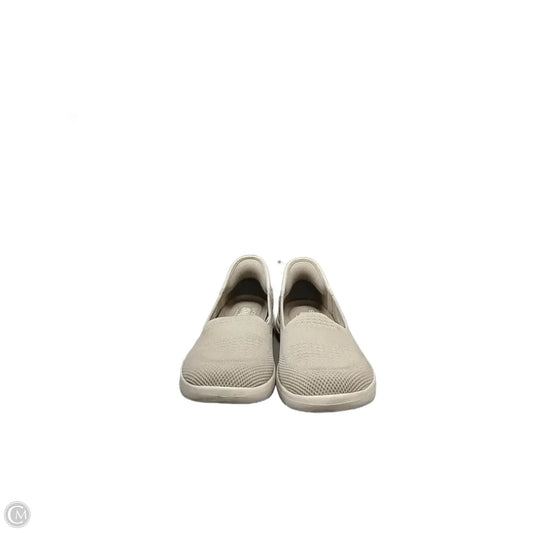 Shoes Flats By Skechers In Tan, Size: 8.5