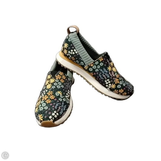 Shoes Sneakers By Toms In Floral Print, Size: 7.5