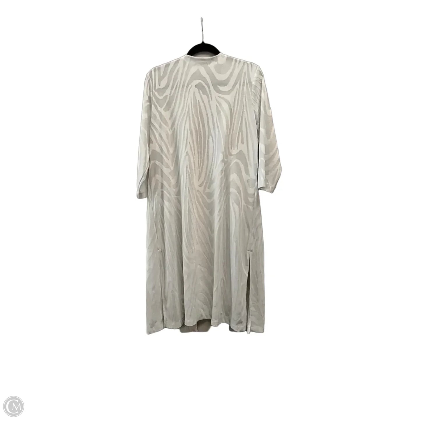Shawl By Chicos In White, Size: L