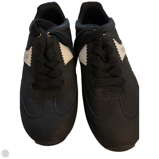 Shoes Sneakers By Guess In Black, Size: 9