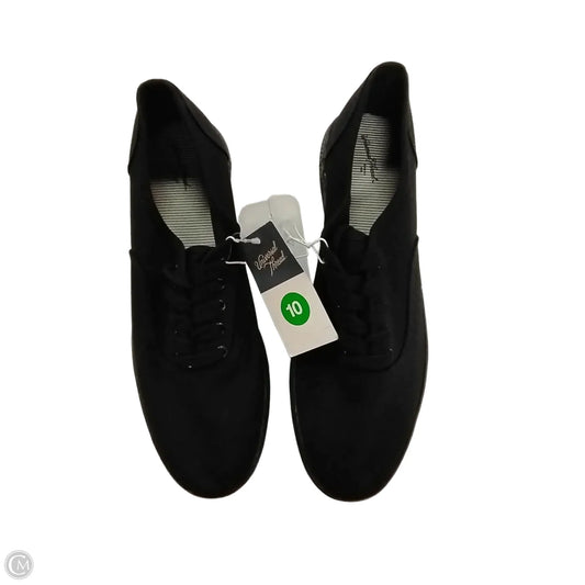 Shoes Sneakers By Universal Thread In Black, Size: 10