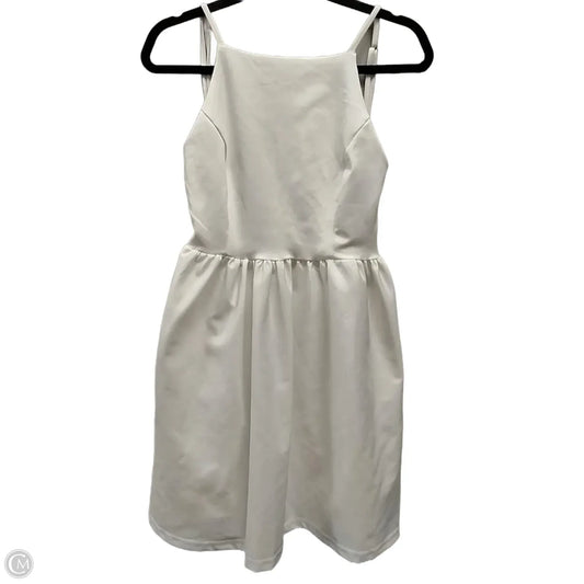 Dress Casual Short By Clothes Mentor In White, Size: S