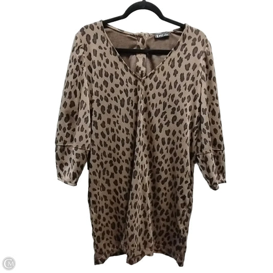 Top Short Sleeve By Very J In Animal Print, Size: L