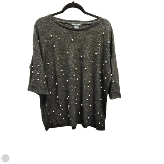 Top Long Sleeve By Chelsea And Theodore In Grey, Size: M