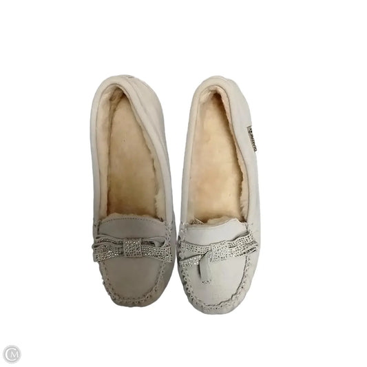 Slippers By Bearpaw In Grey, Size: 10