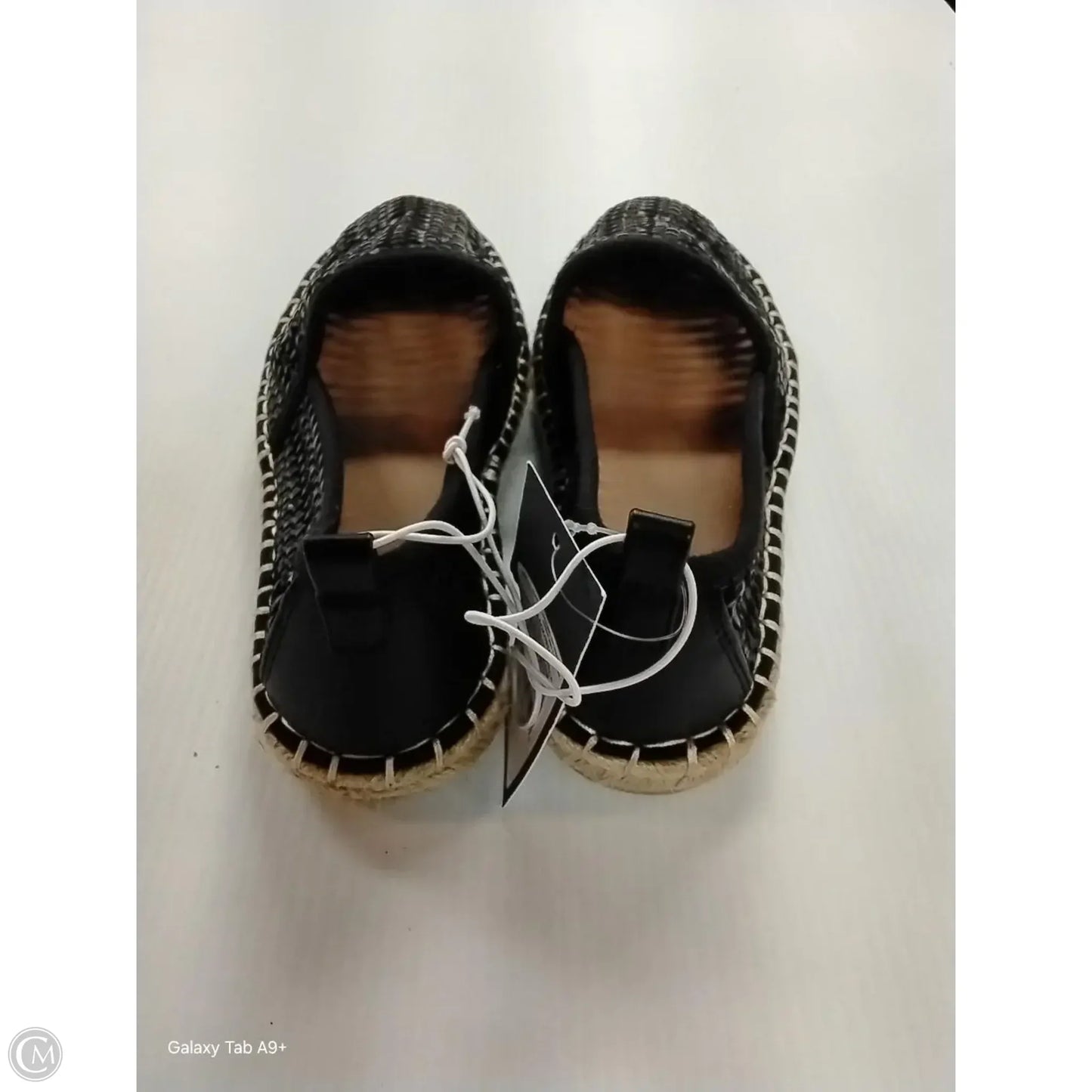 Sandals Flats By Universal Thread In Black, Size: 5