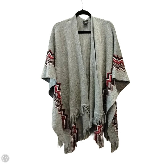 Poncho By Clothes Mentor In Grey & Silver, Size: Onesize