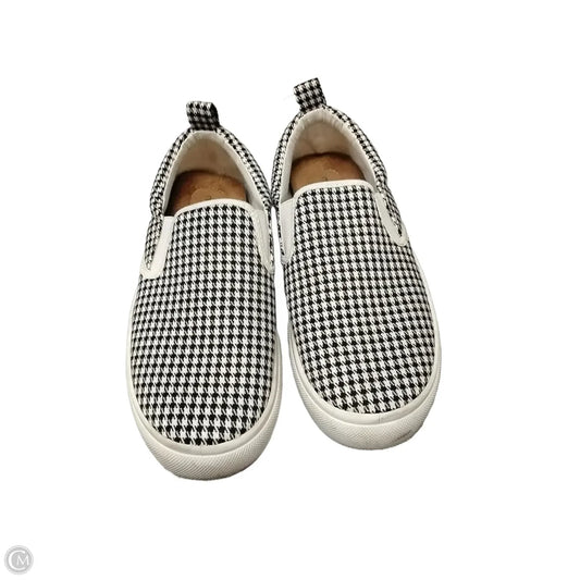 Shoes Flats By Maurices In Checkered Pattern, Size: 8
