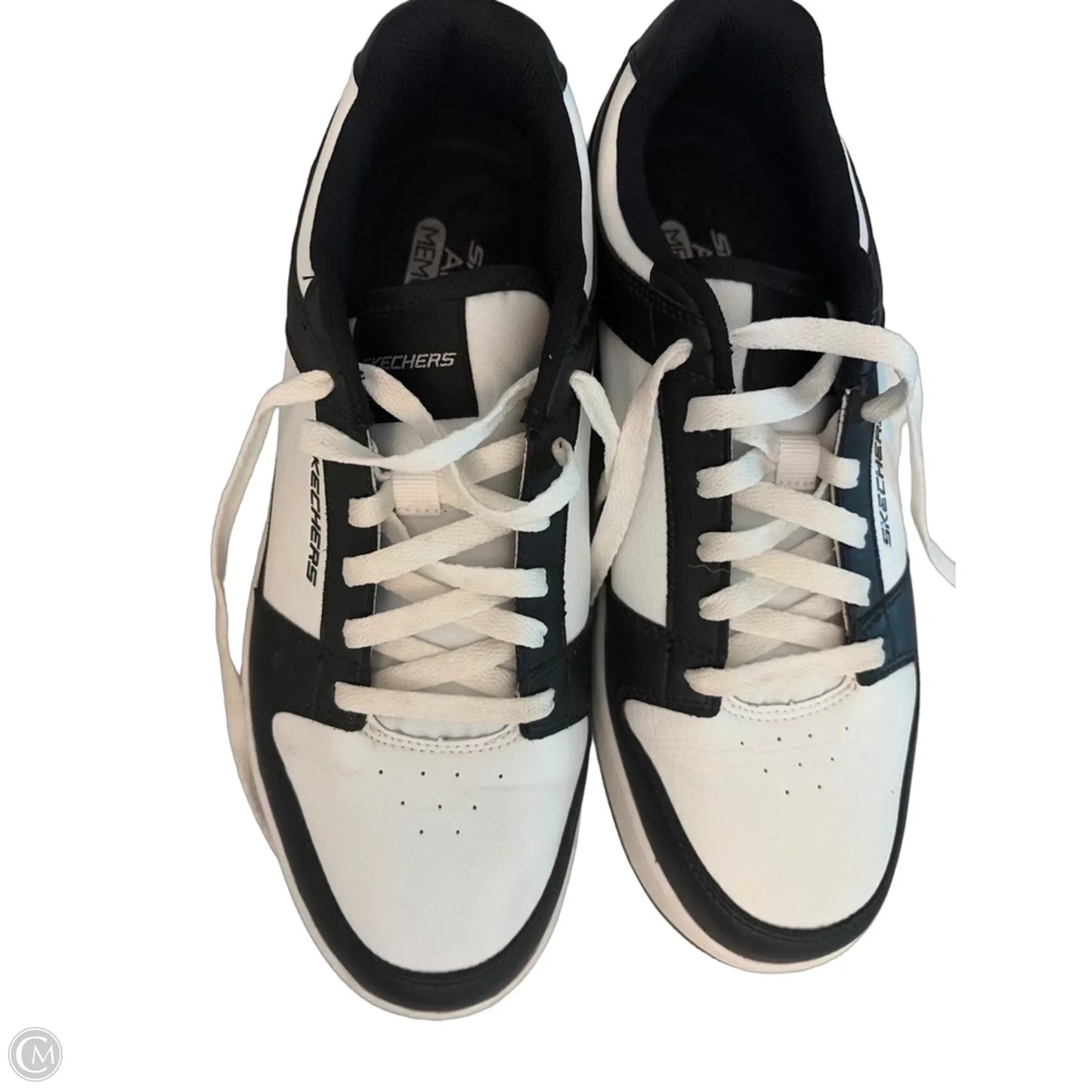 Shoes Sneakers By Skechers In Black & White, Size: 11.5